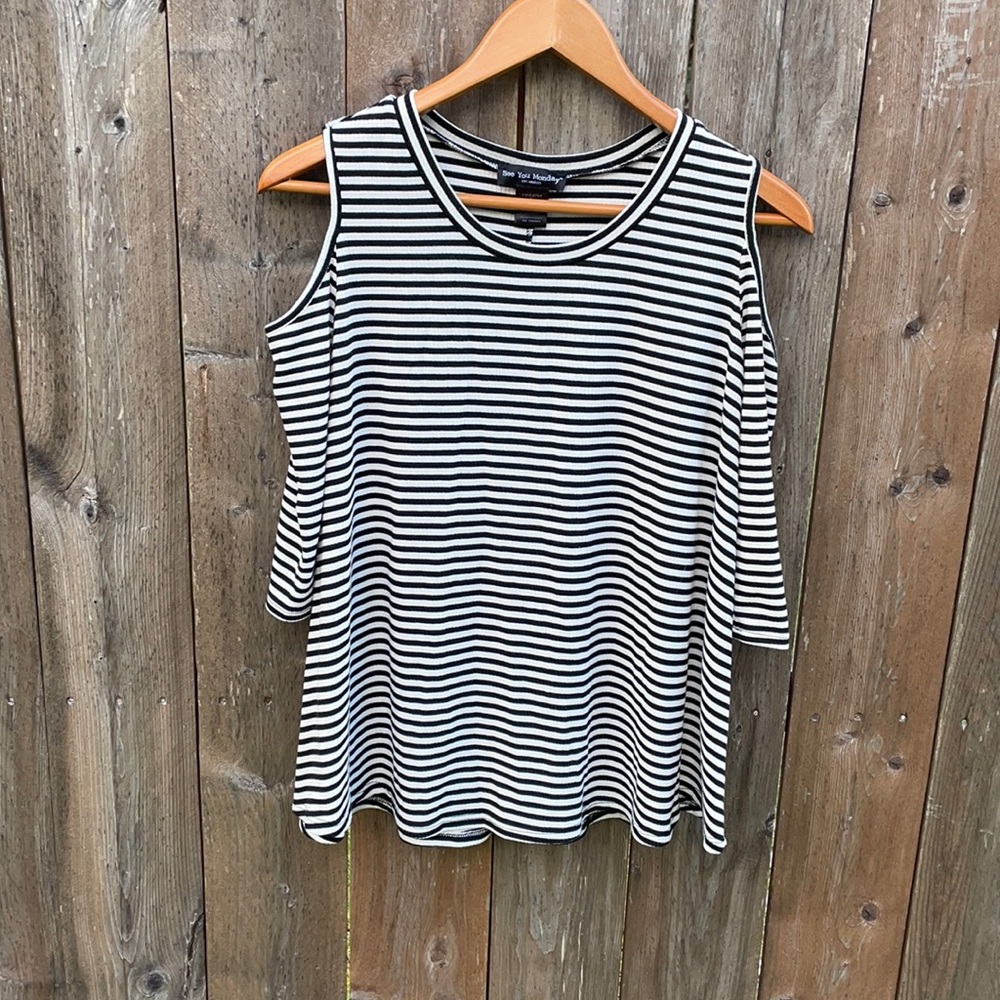 See You Monday women’s blouse size small